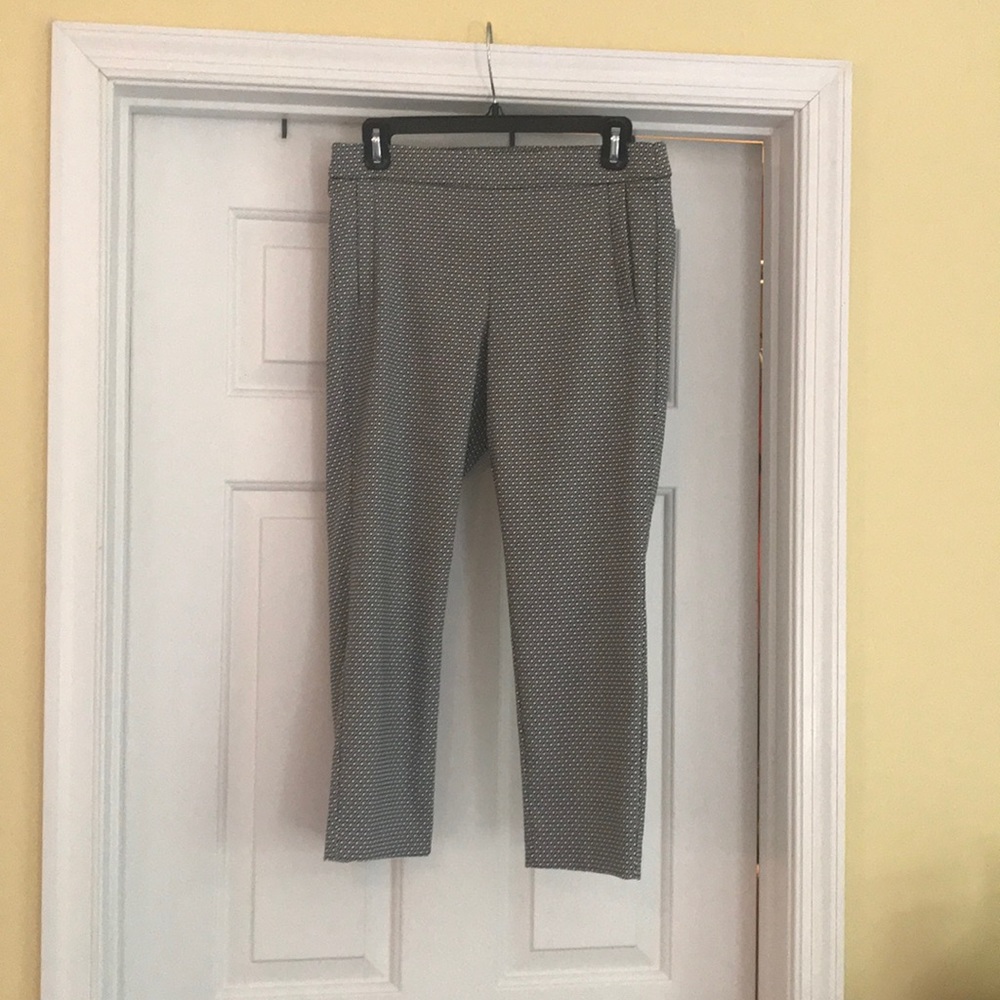 Elle Patterned Cropped Pants - New without tags